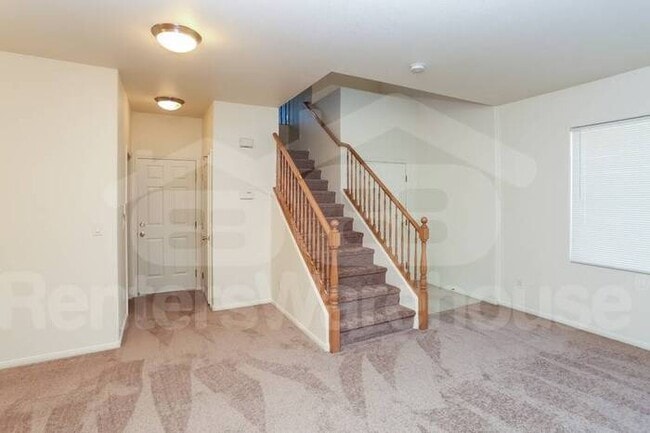 Building Photo - Renters Warehouse proudly presents this No...