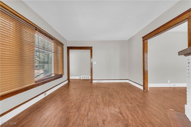 Building Photo - 3309 Desota Ave