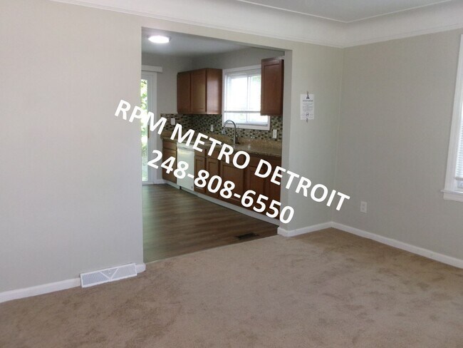 Building Photo - PRICE REDUCTION 3-Bedroom Taylor Bungalow ...