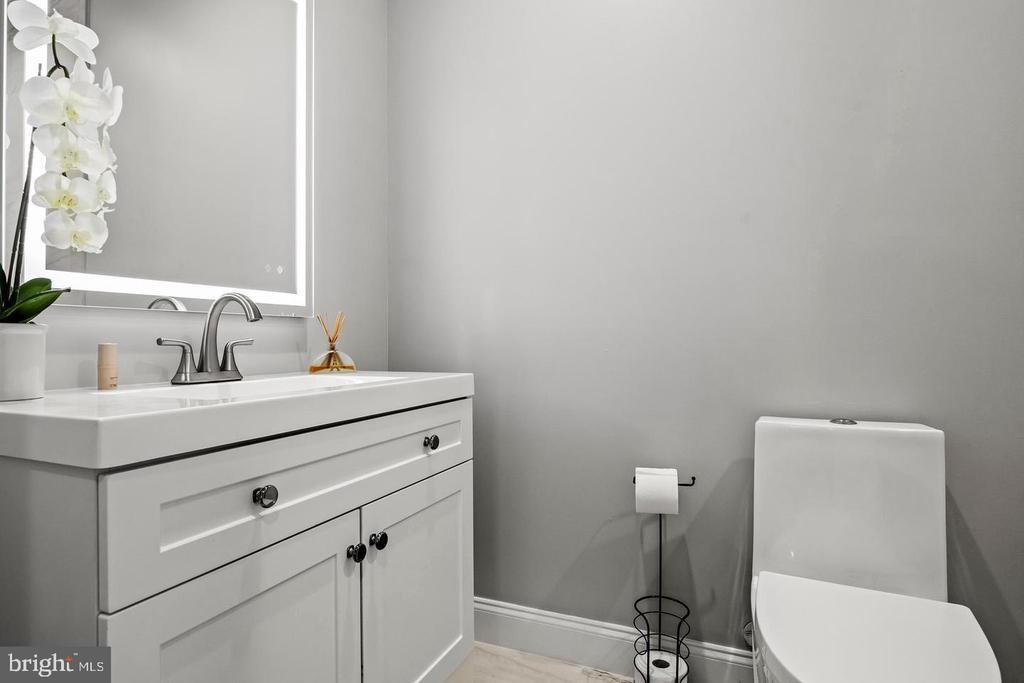 Foto principal - 132 Kossuth St
