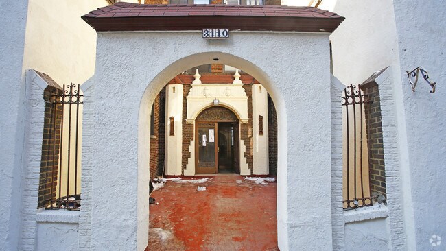 Exterior - 3110 Brighton 7Th St