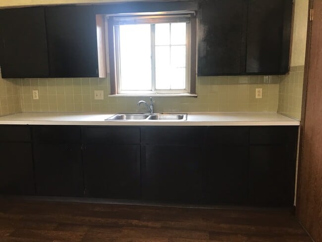 Building Photo - 164 Stadler Ct