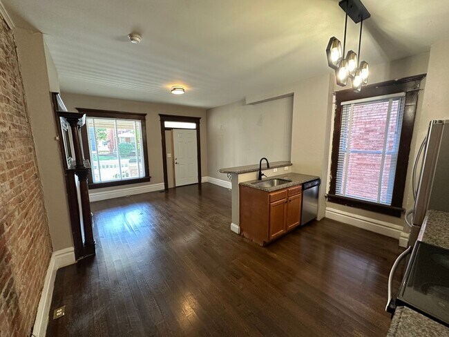 Foto del edificio - 56-58 W 10th Ave