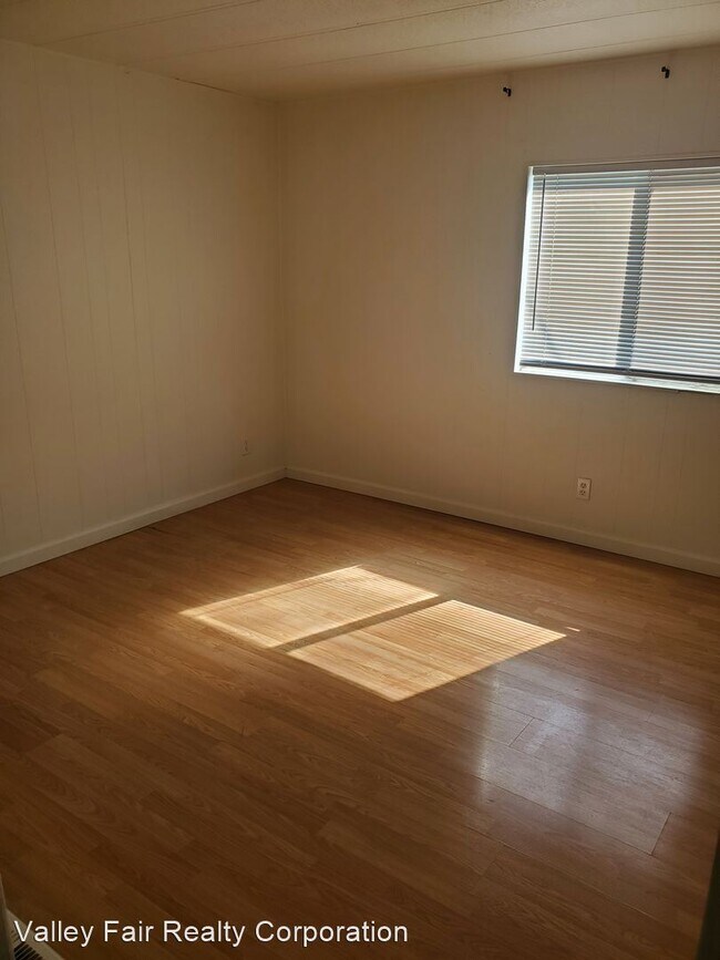 Foto del edificio - 3 br, 2 bath House - 4750 Pacific Ave Coun...