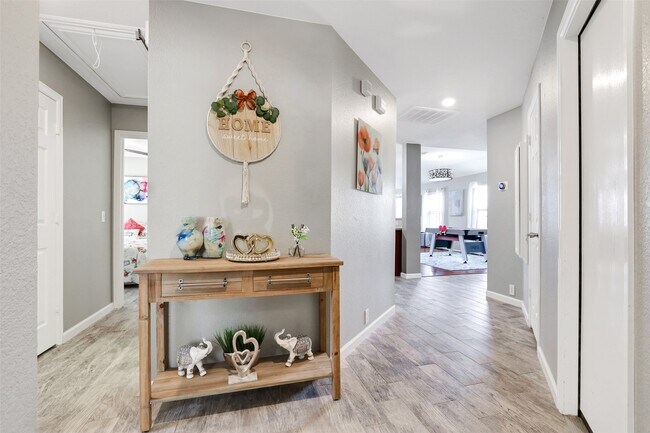 Building Photo - 15767 Cotton Tail Ln