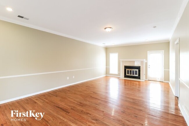 Foto del edificio - 2190 Rotherwood Pl