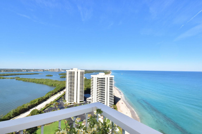 Building Photo - 5510 N Ocean Drive 25c