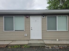 Building Photo - 45790 Lewis Ave