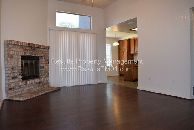 Building Photo - 4 br, 2 bath House - 3748 Blackfoot Way