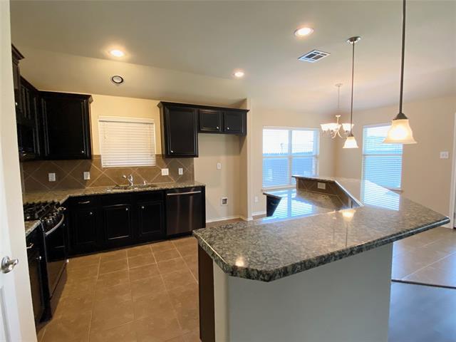 Building Photo - 848 Lake Forest Trl