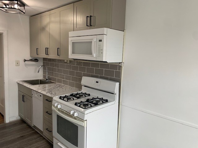 Kitchen - 7518 Thouron Ave