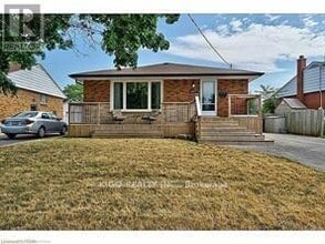 Building Photo - 1267 Hertel Crescent