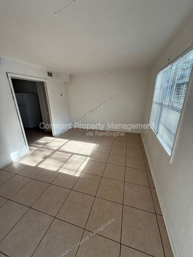 Foto del edificio - 929 Magnolia Dr