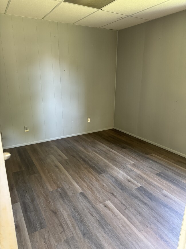 Building Photo - 7810 Fernbank Ct