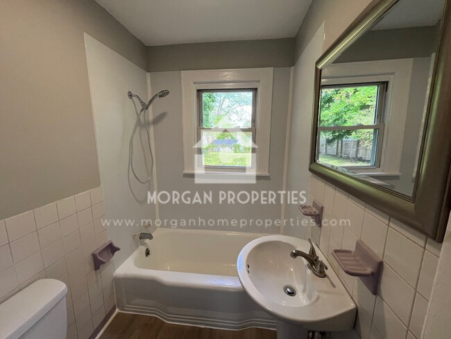 Foto del edificio - 3531 Brown St