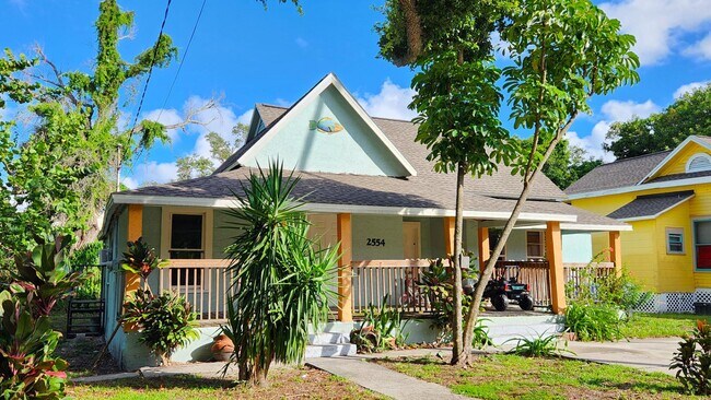 Foto del edificio - 2554 Third St. - 2554 Third St
