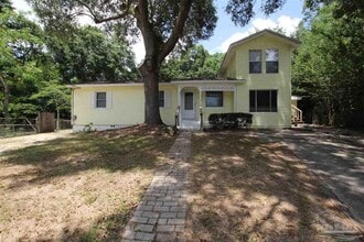 Building Photo - 5 Edgewood Cir