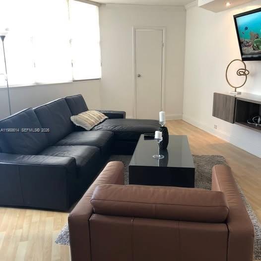 Building Photo - 825 Brickell Bay Dr