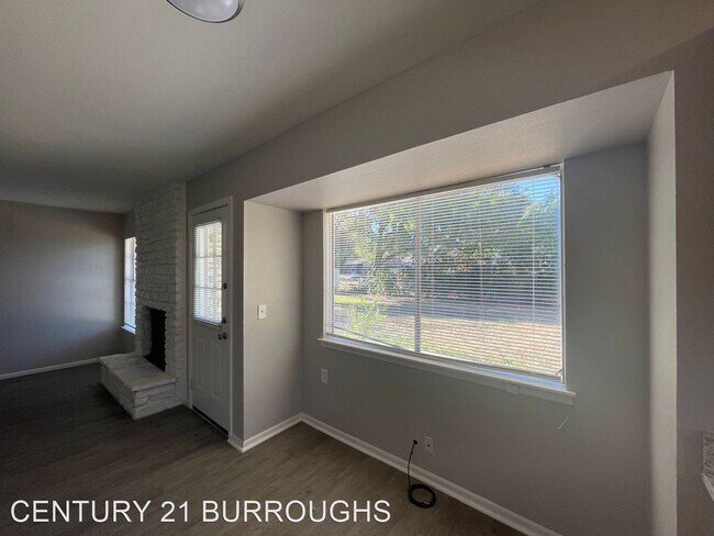 Building Photo - 3 br, 1 bath House - 4306 Limpio