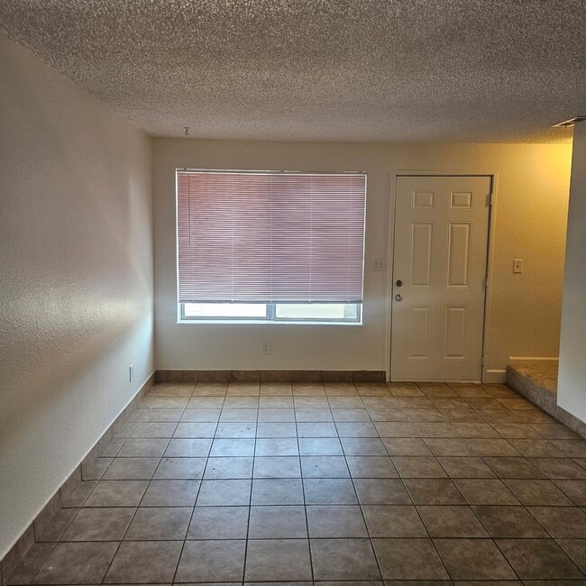 Foto del edificio - 1436 E. Ninth St.