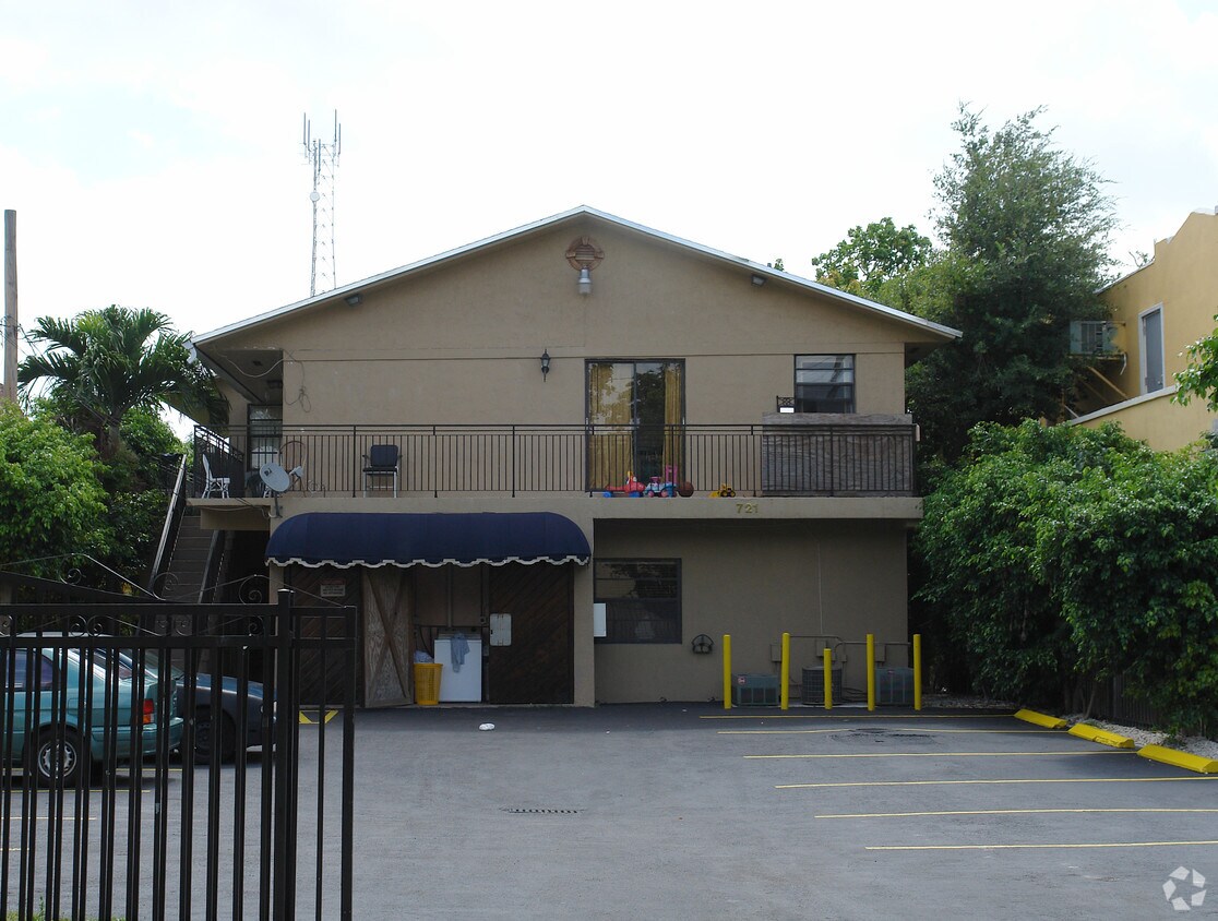 Primary Photo - 721 NW 13th Ave
