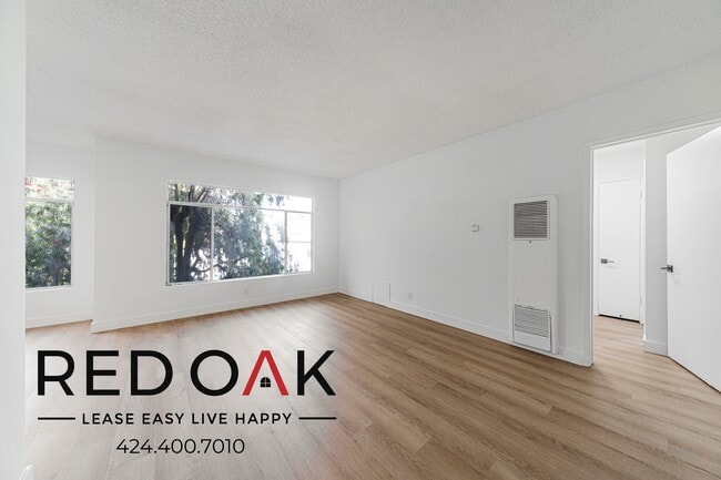 Building Photo - 3401 Club Dr