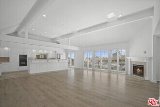 Building Photo - 31763 Cottontail Ln