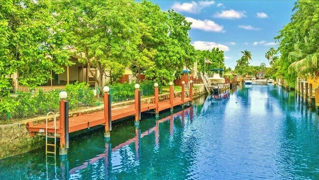 Foto del edificio - 2650 Scott St