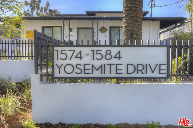 Building Photo - 1574 Yosemite Dr