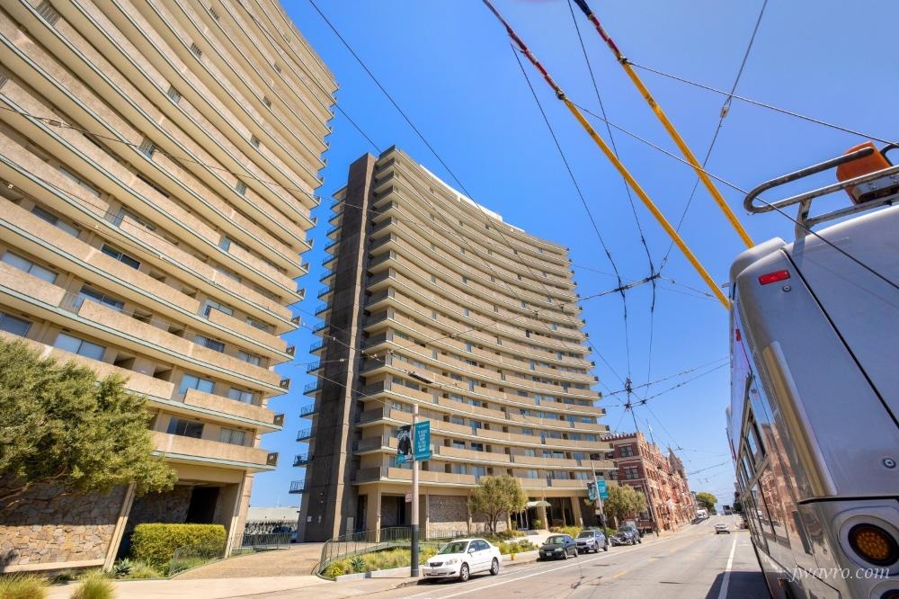Foto principal - 1000 North Point St