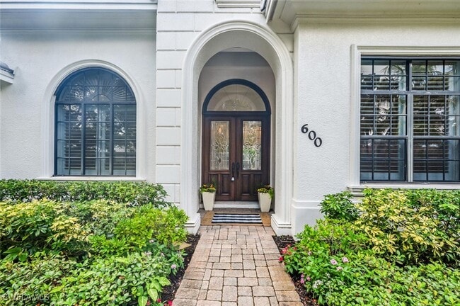 Building Photo - 600 6th Ave N