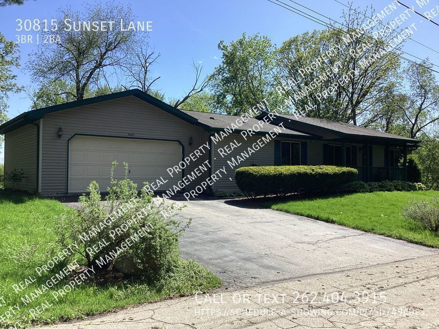 Primary Photo - Three Bedroom Single family Ranch on Golf ...