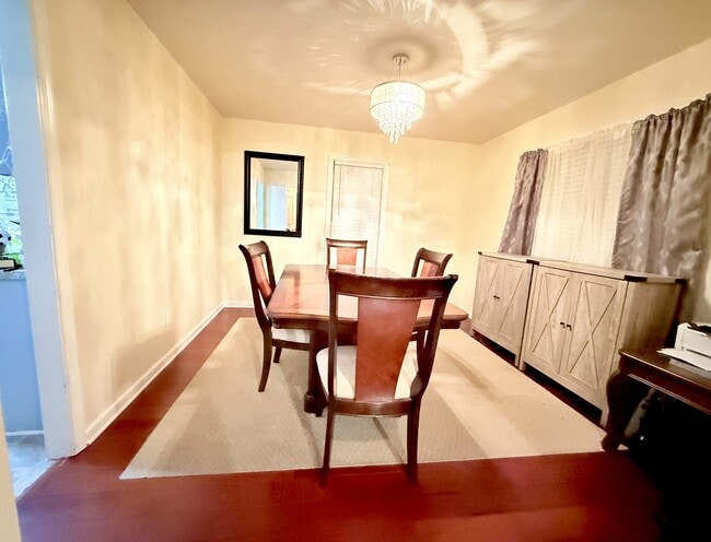 Foto del edificio - 2812 Providence Creek Rd