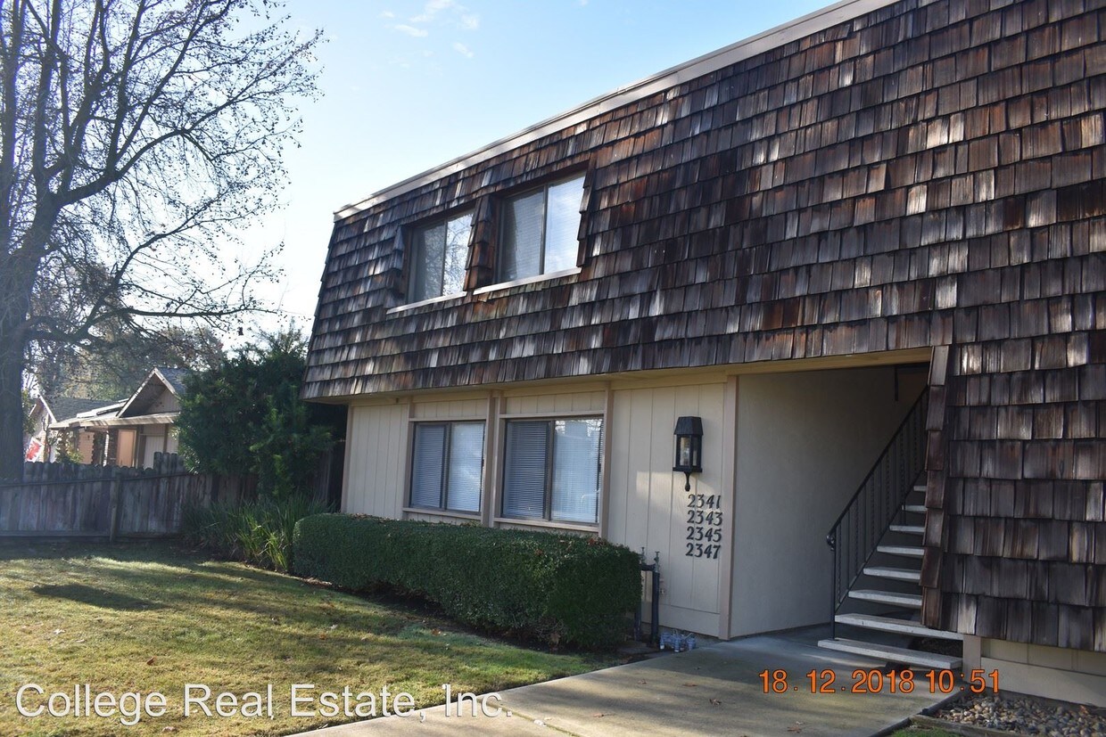 Primary Photo - 2 br, 1 bath Apartment - 2341 Marine Ave.
