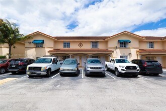 Building Photo - 10017 W Okeechobee Rd