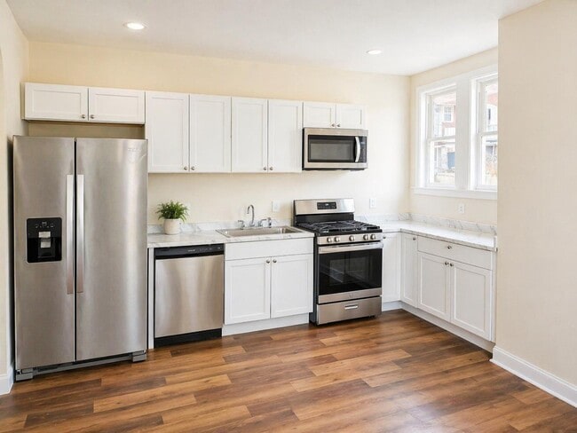 Photo - 2527 W Cold Spring Ln Townhome