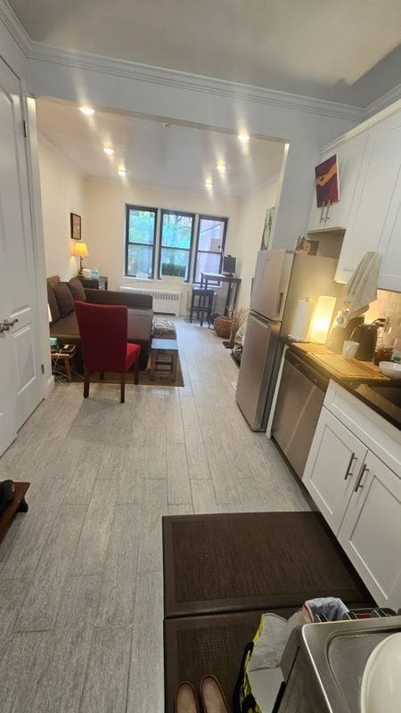 Foto del edificio - 403 E 73rd St