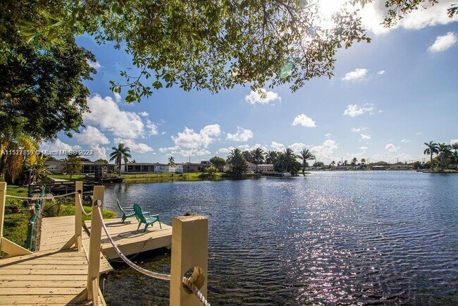 Foto del edificio - 9440 NW 23rd St
