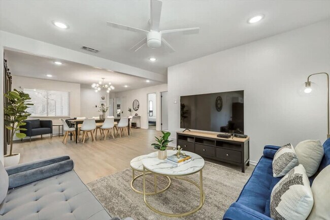 Foto del edificio - 7920 Limerick Ln