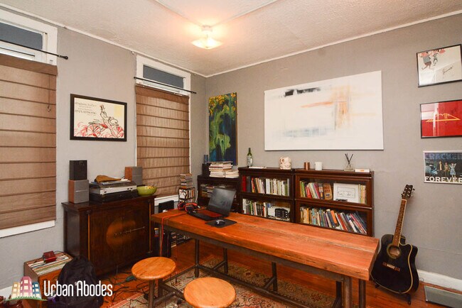 Building Photo - 1526 N Elston Ave