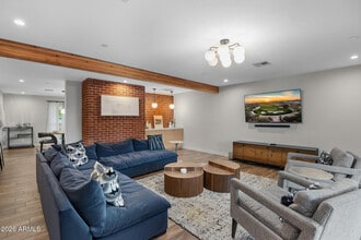 Building Photo - 7243 E Virginia Ave