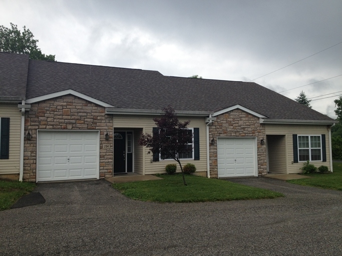 Foto principal - 202-210 Long Pointe Dr