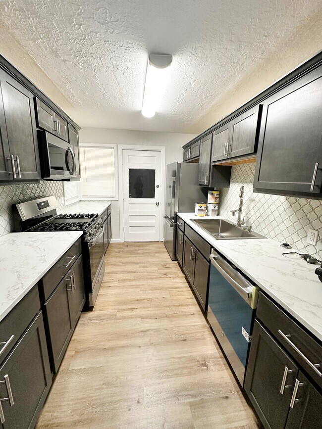 Foto del edificio - 2708 NW Denver Ave
