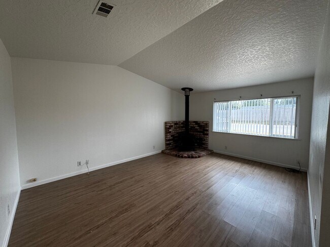 Foto del edificio - 3525 Tracey Ct