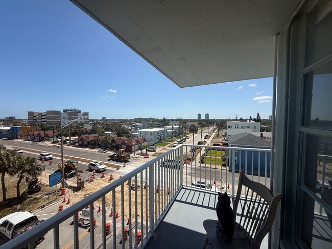 Foto del edificio - 800 N Atlantic Ave