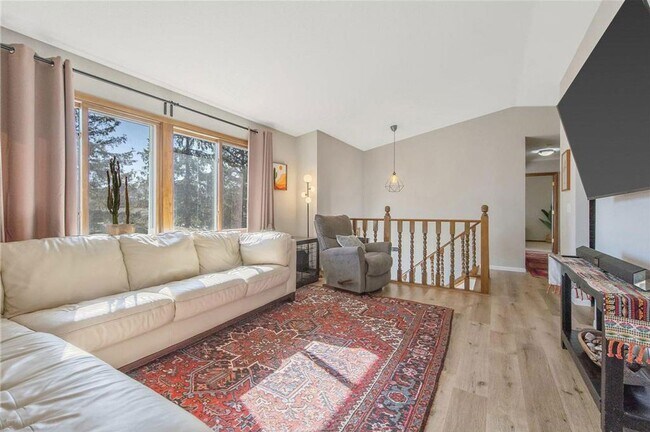 Foto del edificio - 3 Bedroom 2 Bath Townhome with 2 Ensuite B...
