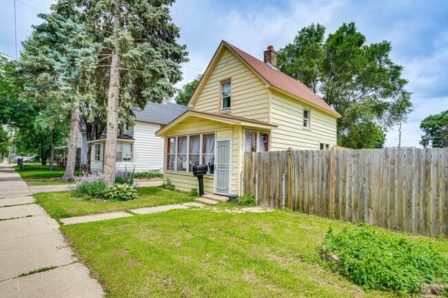 Building Photo - 4848 N 6th St