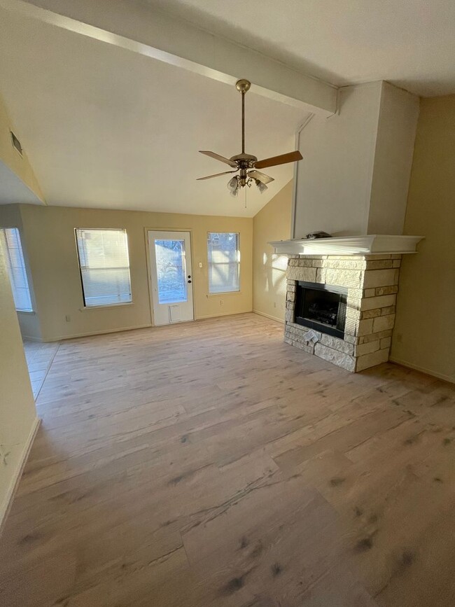 Foto del edificio - Fully remodeled 3 bedroom home in Wylie!!