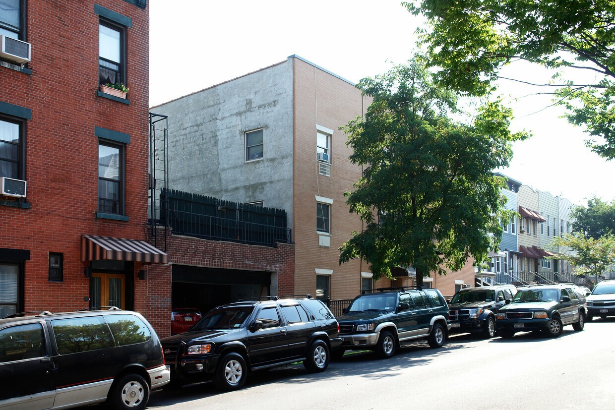 Building Photo - 309 22nd St