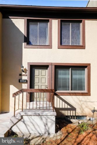 Foto principal - 7839 Muirfield Ct